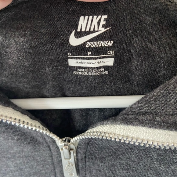 Nike zip up hoodie - Picture 3 of 3